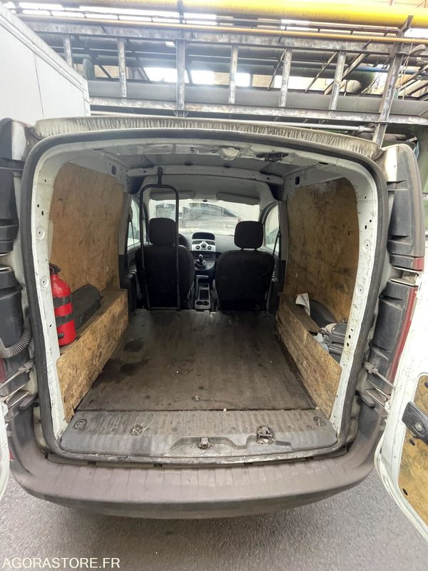 BY-686-NP - RENAULT KANGOO - Fourgonnette: photos 2 BY-686-NP - RENAULT KANGOO - Fourgonnette: photos 2