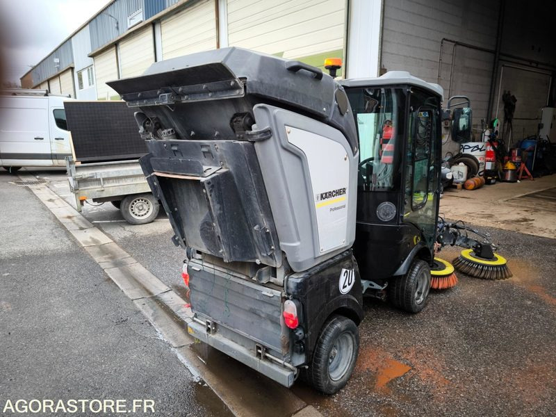 Balayeuse KARCHER MIC 34C 558 heures 2019 - Balayeuse de voirie: photos 3 Balayeuse KARCHER MIC 34C 558 heures 2019 - Balayeuse de voirie: photos 3