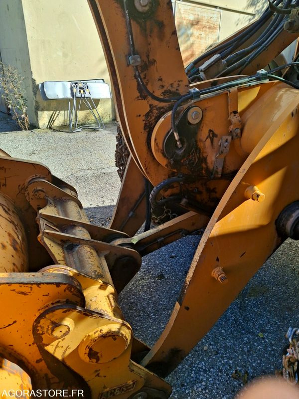 CHARGEUSE CASE 521 F N° DE SERIE NDHE12059 - Chargeuse: photos 4 CHARGEUSE CASE 521 F N° DE SERIE NDHE12059 - Chargeuse: photos 4