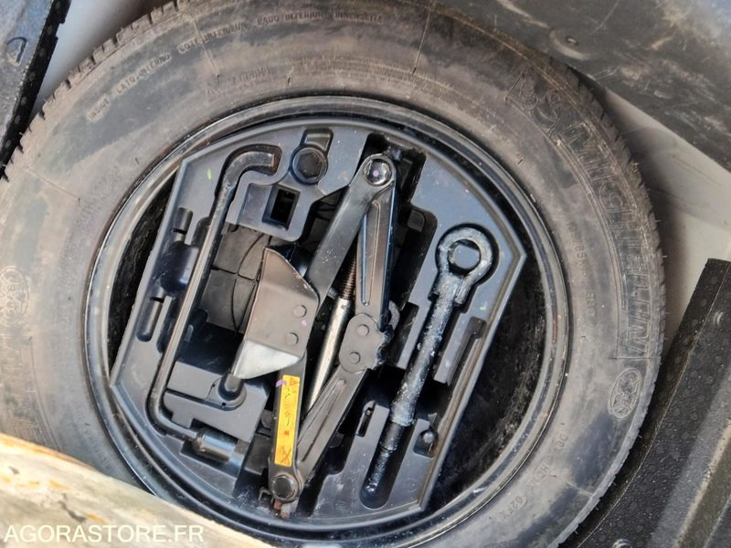 CITROEN C3 II 1.6 HDi 92 cv _ CX-918-XR - Voiture: photos 5 CITROEN C3 II 1.6 HDi 92 cv _ CX-918-XR - Voiture: photos 5