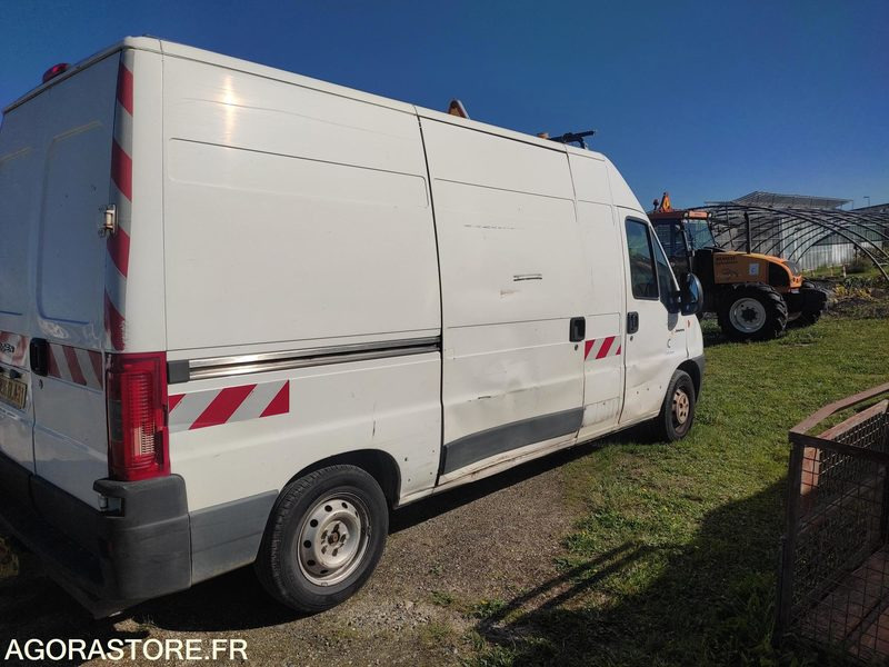 CITROEN JUMPER L2H2 ANNEE 2005 154881 kms - Fourgon utilitaire: photos 3 CITROEN JUMPER L2H2 ANNEE 2005 154881 kms - Fourgon utilitaire: photos 3