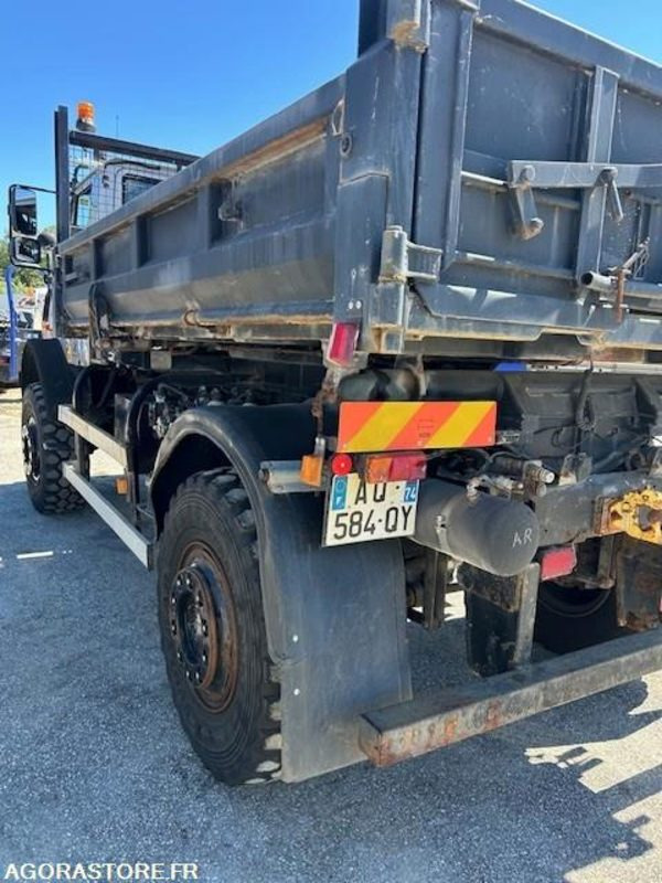 CAMION 4X4 MERCEDES UNIMOG U5000 2009 62289 KM 4667 HEURES - Camion: photos 4 CAMION 4X4 MERCEDES UNIMOG U5000 2009 62289 KM 4667 HEURES - Camion: photos 4