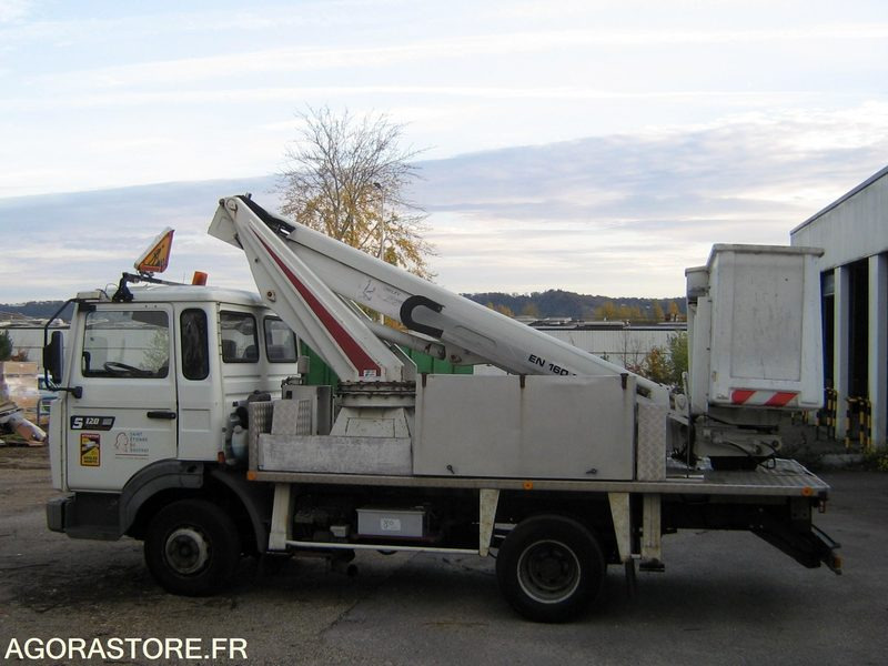 CAMION NACELLE -PEMP - Camion: photos 3 CAMION NACELLE -PEMP - Camion: photos 3