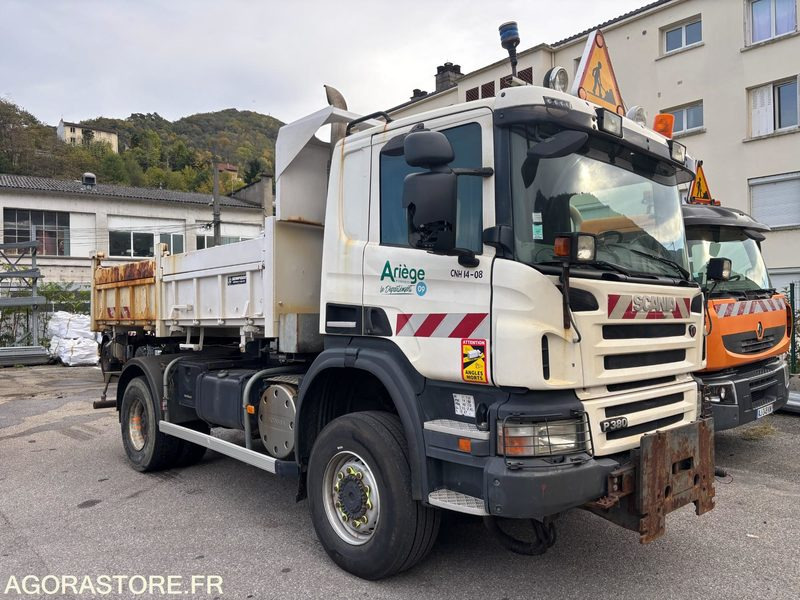CNH14-08 SCANIA P380 4X4 - Camion: photos 2 CNH14-08 SCANIA P380 4X4 - Camion: photos 2