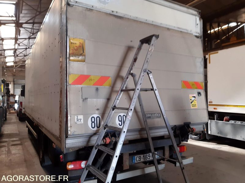 FOURGON RENAULT 13T - CB169MY - 2008 / 537 807 KM - Camion: photos 4 FOURGON RENAULT 13T - CB169MY - 2008 / 537 807 KM - Camion: photos 4