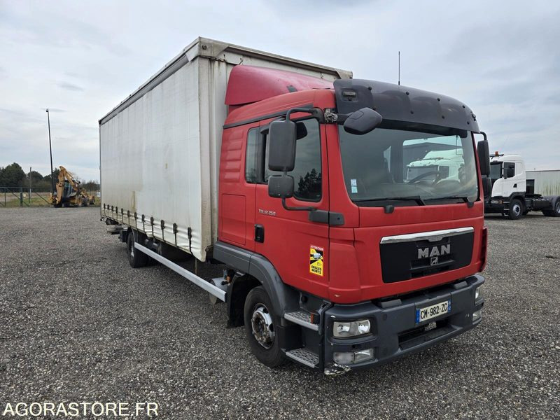MAN TGL 12.250 - 2012 - 697000km - Camion Ridelles Coulissantes - Camion: photos 2 MAN TGL 12.250 - 2012 - 697000km - Camion Ridelles Coulissantes - Camion: photos 2