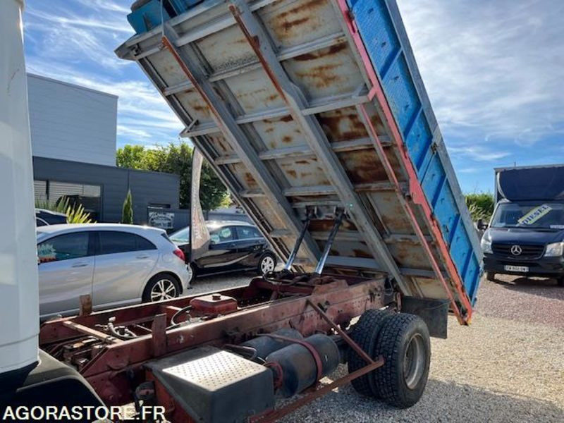 MERCEDES 809 D BENNE 7T5 - Camion: photos 5 MERCEDES 809 D BENNE 7T5 - Camion: photos 5