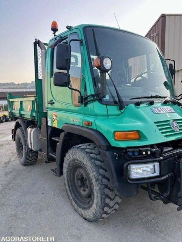 MERCEDES UNIMOG U300C VERSION COMMUNALE 2003 38210 KM - Camion: photos 2 MERCEDES UNIMOG U300C VERSION COMMUNALE 2003 38210 KM - Camion: photos 2