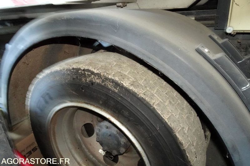 Camion Mitsubishi Fuso Bluetec 5: photos 8