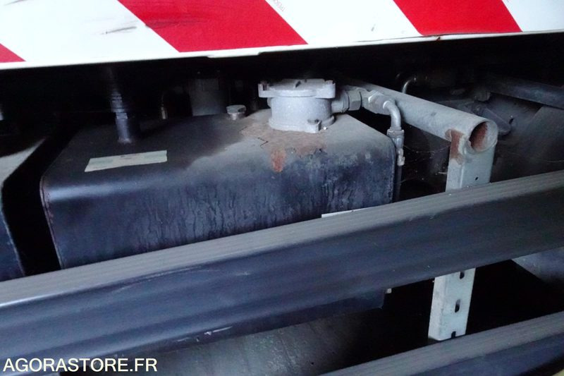 Camion Mitsubishi Fuso Bluetec 5: photos 7