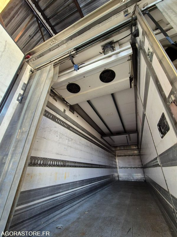 Camion Porteur Volvo frigo: photos 14