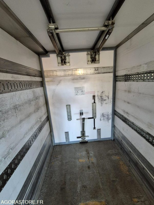 Camion Porteur Volvo frigo: photos 10