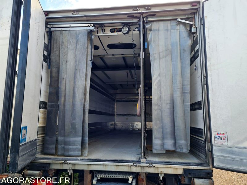 Camion Porteur Volvo frigo: photos 18