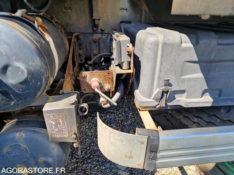 Camion Porteur benne grue Iveco 100E18 - DA218FM: photos 20