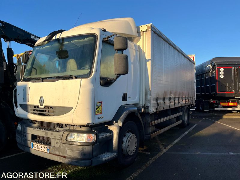RENAULT MIDLUM - 2013 - 562 205km - Camion: photos 1 RENAULT MIDLUM - 2013 - 562 205km - Camion: photos 1