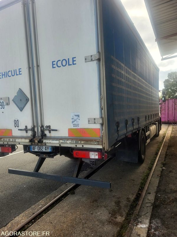 Renault Premium - 2009 - 470000 Kms - Camion: photos 3 Renault Premium - 2009 - 470000 Kms - Camion: photos 3