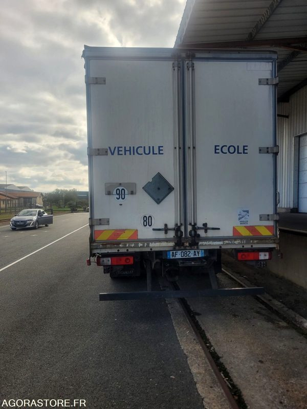 Renault Premium - 2009 - 470000 Kms - Camion: photos 4 Renault Premium - 2009 - 470000 Kms - Camion: photos 4