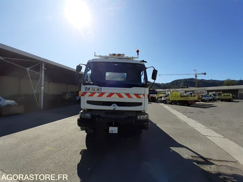 Camion Renault kerax 380 - 2001 - 278532 KM - Camion: photos 2 Camion Renault kerax 380 - 2001 - 278532 KM - Camion: photos 2