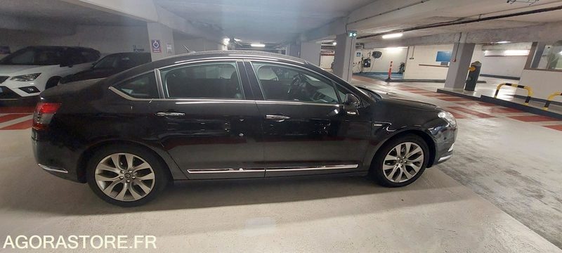 Citroën C5 2.0 Bleuhdi - 2016 - 191232kms - Voiture: photos 5 Citroën C5 2.0 Bleuhdi - 2016 - 191232kms - Voiture: photos 5