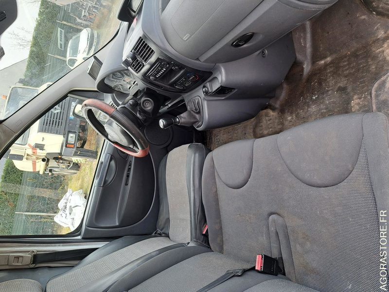 Citroen Jumpy - 2013 - 275561kms - ME427 - Fourgon utilitaire: photos 4 Citroen Jumpy - 2013 - 275561kms - ME427 - Fourgon utilitaire: photos 4