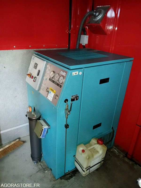 Compresseur HP air respirable BAUER MV120, avec rampe de gonflage 6 flexibles - Compresseur d'air: photos 1 Compresseur HP air respirable BAUER MV120, avec rampe de gonflage 6 flexibles - Compresseur d'air: photos 1