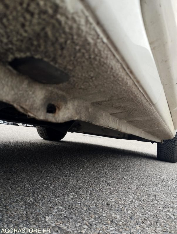 Voiture DACIA SANDERO_1.5 dCi eco2 90 cv _ CL-855-YM: photos 15 Voiture DACIA SANDERO_1.5 dCi eco2 90 cv _ CL-855-YM: photos 15