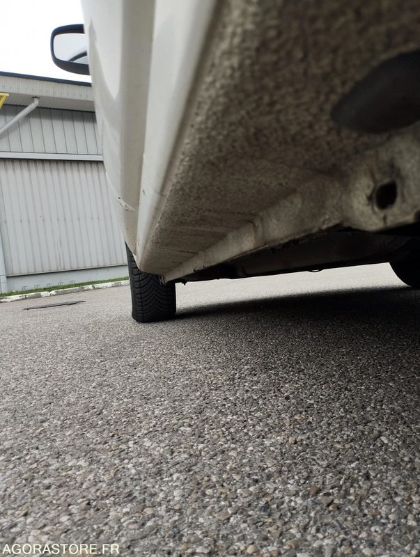 Voiture DACIA SANDERO_1.5 dCi eco2 90 cv _ CL-855-YM: photos 16 Voiture DACIA SANDERO_1.5 dCi eco2 90 cv _ CL-855-YM: photos 16