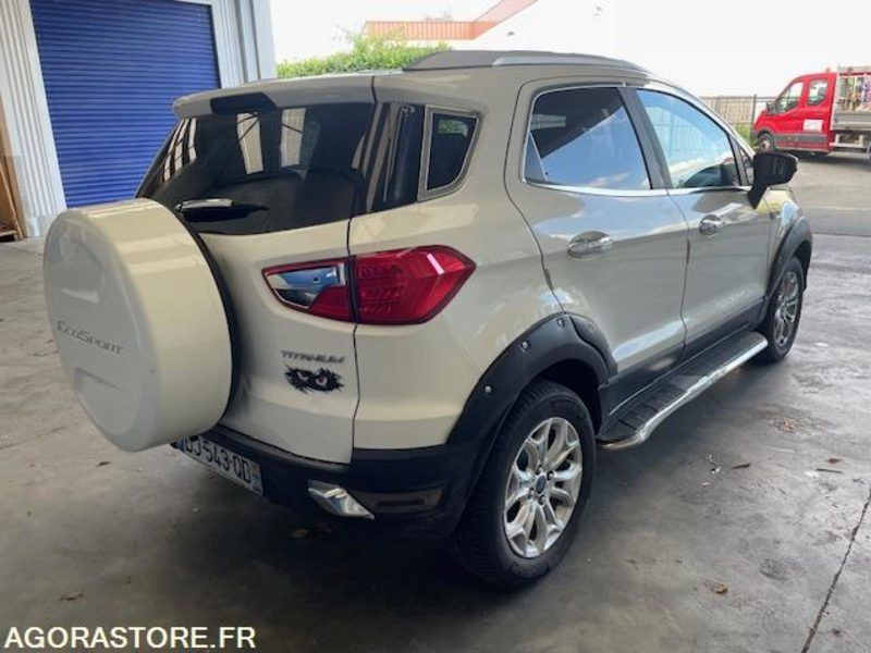 ECOSPORT TITANIUM 1.5 TDCI 90cv . 08/2014 . 128300 km - SUV: photos 3 ECOSPORT TITANIUM 1.5 TDCI 90cv . 08/2014 . 128300 km - SUV: photos 3