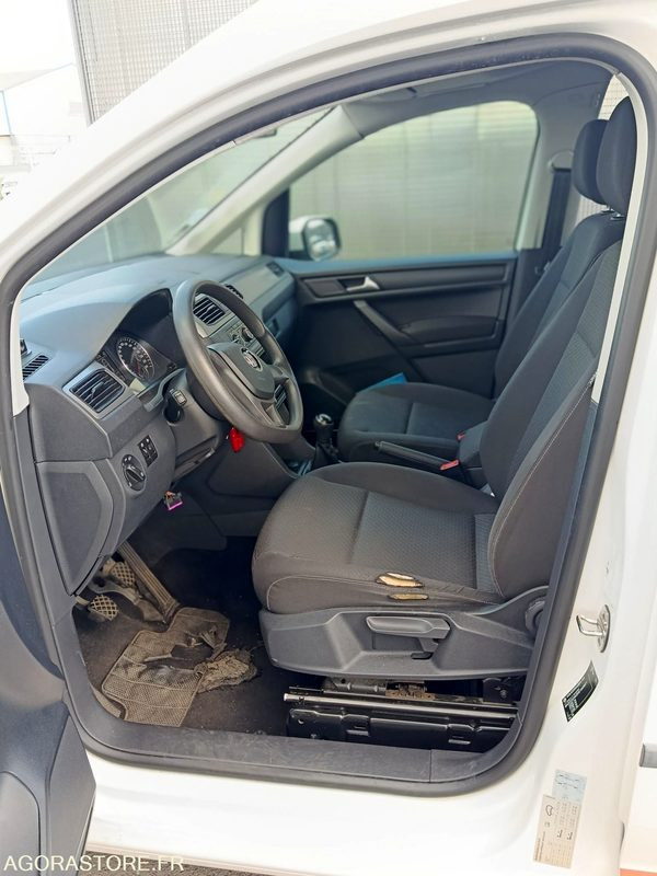 EP-632-HF - Roulant - Volkswagen CADDY - VP - Modulable - 426 759 Kms - Voiture: photos 5 EP-632-HF - Roulant - Volkswagen CADDY - VP - Modulable - 426 759 Kms - Voiture: photos 5