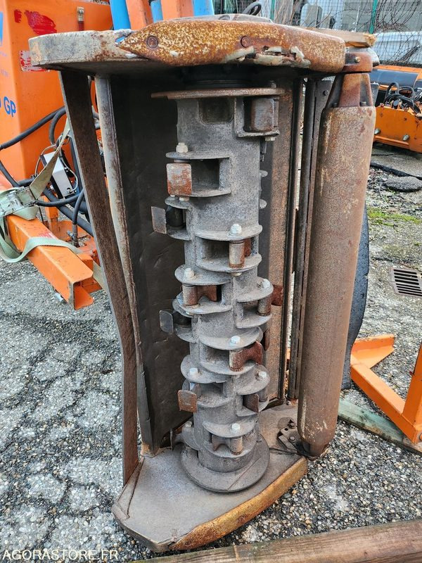 EPAREUSE FRONTALE CMV 450F 1999 - Epareuse: photos 2 EPAREUSE FRONTALE CMV 450F 1999 - Epareuse: photos 2