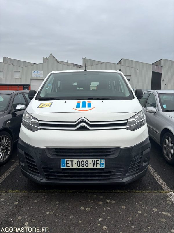 ET-098-VF - Roulant - CITROEN JUMPY SPACE TOURER - VP - 222 059 Kms - Minibus, Transport de personnes: photos 4 ET-098-VF - Roulant - CITROEN JUMPY SPACE TOURER - VP - 222 059 Kms - Minibus, Transport de personnes: photos 4