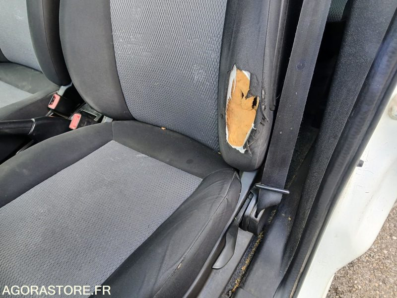FIAT DOBLO C.1.3MTJ - Fourgonnette: photos 5 FIAT DOBLO C.1.3MTJ - Fourgonnette: photos 5