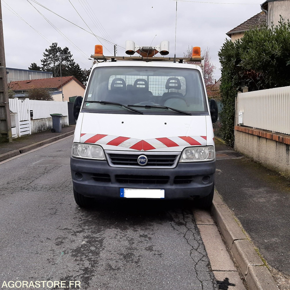 FIAT - DUCATO BENNE - 2006 / 304700 KM - Utilitaire benne: photos 2 FIAT - DUCATO BENNE - 2006 / 304700 KM - Utilitaire benne: photos 2