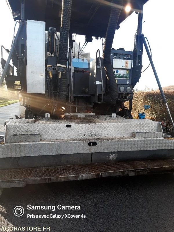 FINISSEUR - VOLVO - 7820C - 3/6M - 2017 - 7000H - Finisseur: photos 3 FINISSEUR - VOLVO - 7820C - 3/6M - 2017 - 7000H - Finisseur: photos 3