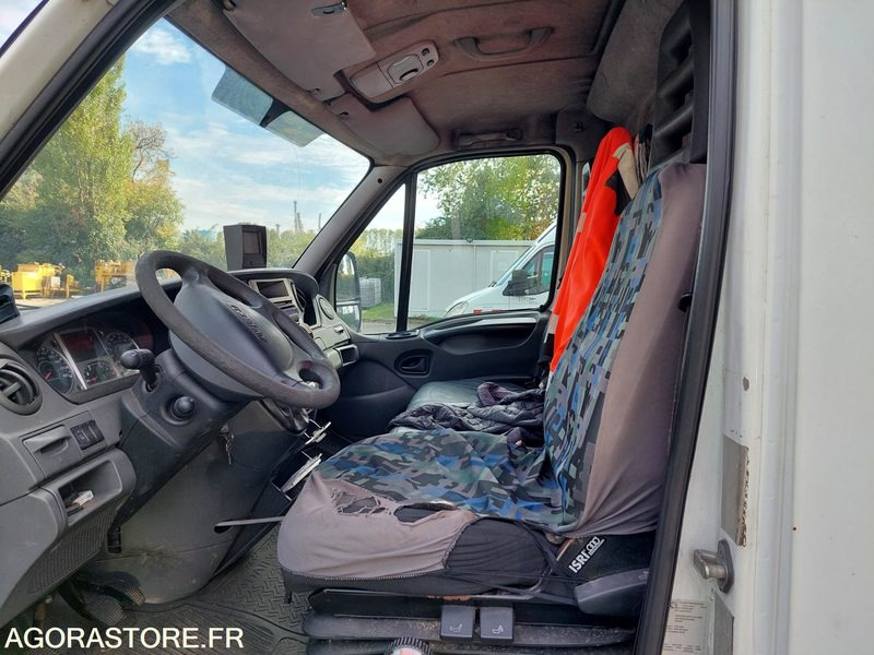 FOURGON IVECO AVEC GROUPE HP 371482 KMS / BC273MB (VENTE EXPORT UNIQUEMENT) - Fourgon utilitaire: photos 3 FOURGON IVECO AVEC GROUPE HP 371482 KMS / BC273MB (VENTE EXPORT UNIQUEMENT) - Fourgon utilitaire: photos 3