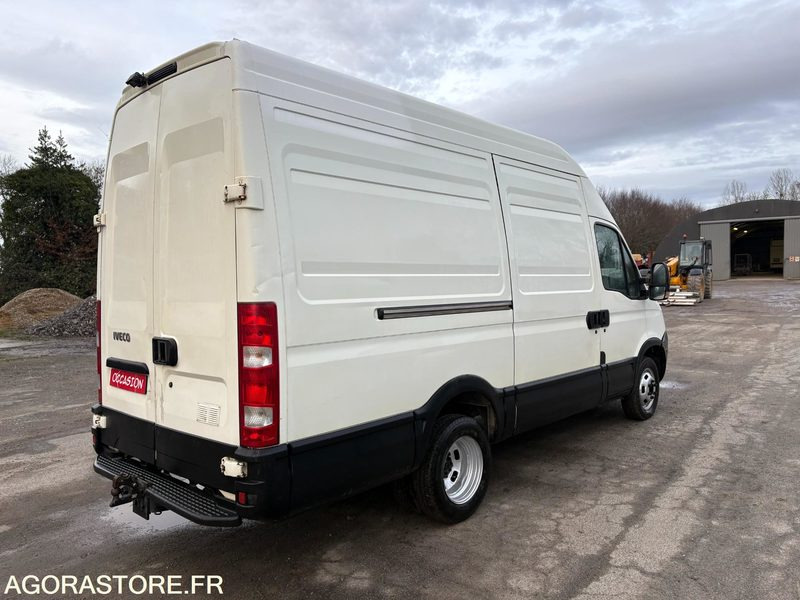 FOURGON IVECO DAILY 180 CV - Fourgon utilitaire: photos 5 FOURGON IVECO DAILY 180 CV - Fourgon utilitaire: photos 5