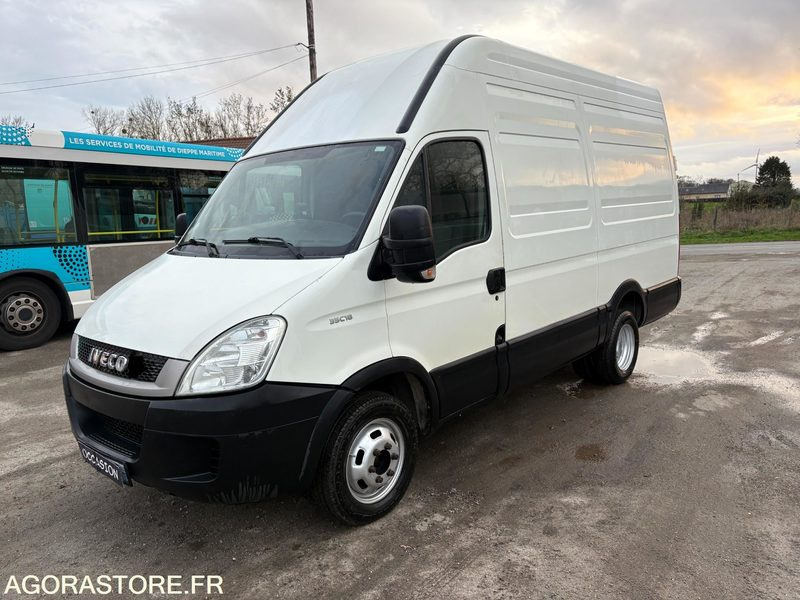FOURGON IVECO DAILY 180 CV - Fourgon utilitaire: photos 2 FOURGON IVECO DAILY 180 CV - Fourgon utilitaire: photos 2