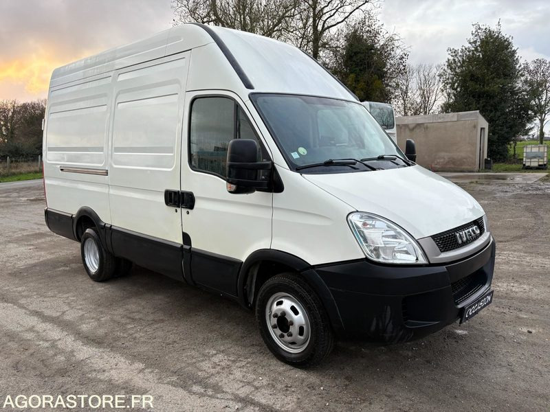 FOURGON IVECO DAILY 180 CV - Fourgon utilitaire: photos 1 FOURGON IVECO DAILY 180 CV - Fourgon utilitaire: photos 1