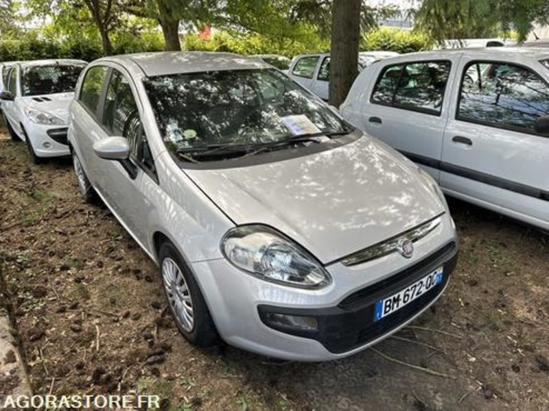 Fiat Punto - BM672QC - Voiture: photos 3 Fiat Punto - BM672QC - Voiture: photos 3