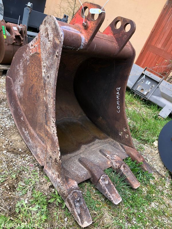 Godet CASE 110cm axes 60 et 75mm - Godet pour pelle: photos 3 Godet CASE 110cm axes 60 et 75mm - Godet pour pelle: photos 3