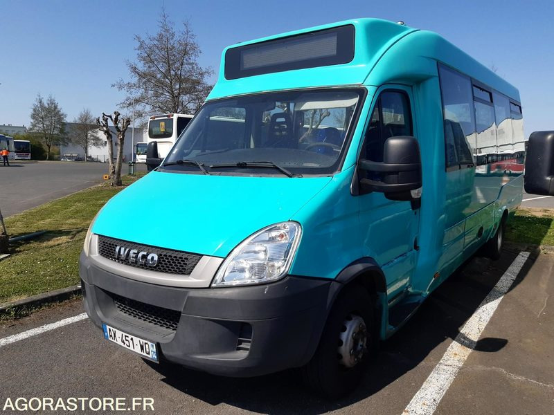IVECO DAILY N°102036 - Minibus, Transport de personnes: photos 1 IVECO DAILY N°102036 - Minibus, Transport de personnes: photos 1