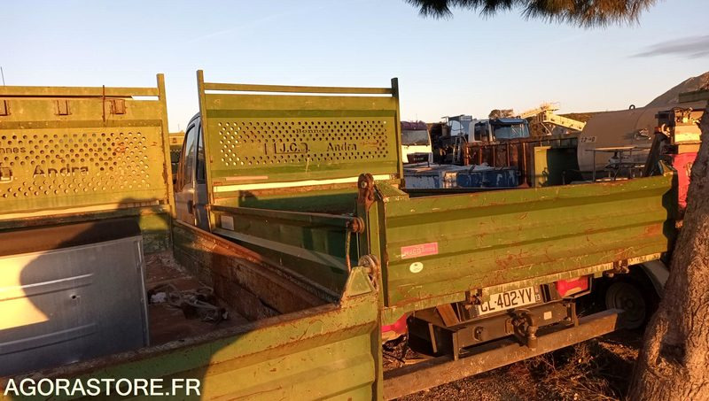 Iveco Benne - 2008 - CL-402-YV - Utilitaire benne: photos 2 Iveco Benne - 2008 - CL-402-YV - Utilitaire benne: photos 2