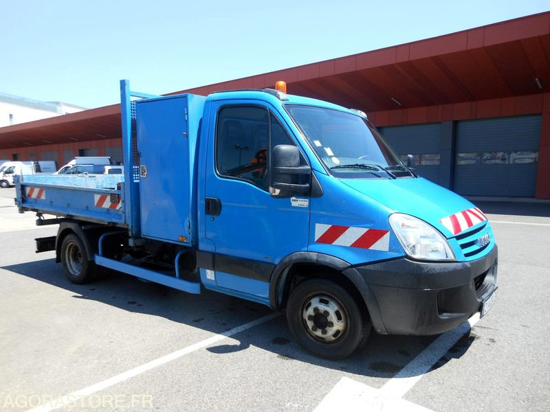 Iveco Daily 35C15 3.0 litres 146cv tri benne - Utilitaire benne: photos 3 Iveco Daily 35C15 3.0 litres 146cv tri benne - Utilitaire benne: photos 3