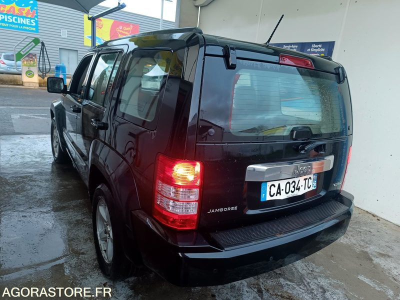 Jeep Cherokee IV 2.8 CRD Jamboree - 2009 - 193 000 KM - Voiture: photos 5 Jeep Cherokee IV 2.8 CRD Jamboree - 2009 - 193 000 KM - Voiture: photos 5