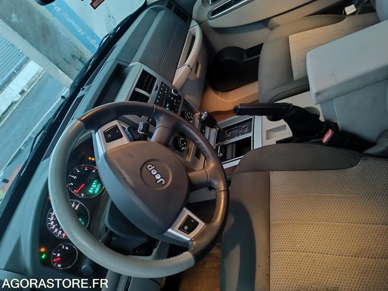 Jeep Cherokee IV 2.8 CRD Jamboree - 2009 - 193 000 KM - Voiture: photos 3 Jeep Cherokee IV 2.8 CRD Jamboree - 2009 - 193 000 KM - Voiture: photos 3