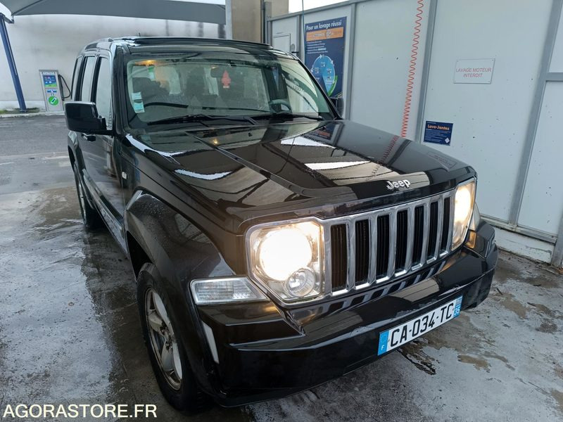 Jeep Cherokee IV 2.8 CRD Jamboree - 2009 - 193 000 KM - Voiture: photos 2 Jeep Cherokee IV 2.8 CRD Jamboree - 2009 - 193 000 KM - Voiture: photos 2