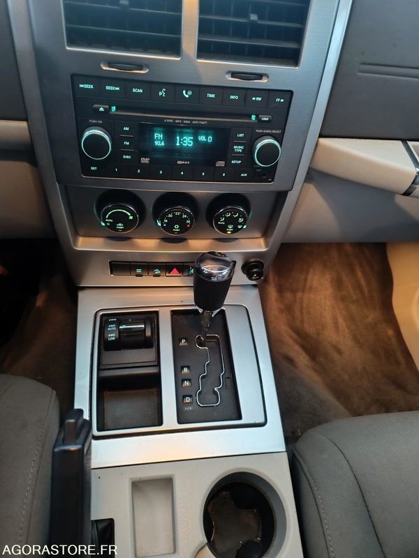 Jeep Cherokee IV 2.8 CRD Jamboree - 2009 - 193 000 KM - Voiture: photos 4 Jeep Cherokee IV 2.8 CRD Jamboree - 2009 - 193 000 KM - Voiture: photos 4