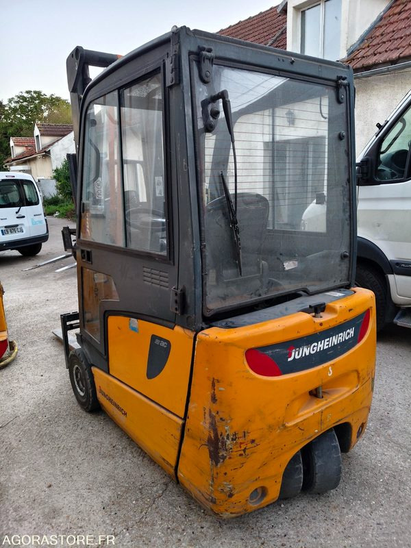 Jungheinrich EFG 216K - 2007 - En l'état - Non roulant - Chariot élévateur électrique: photos 5 Jungheinrich EFG 216K - 2007 - En l'état - Non roulant - Chariot élévateur électrique: photos 5