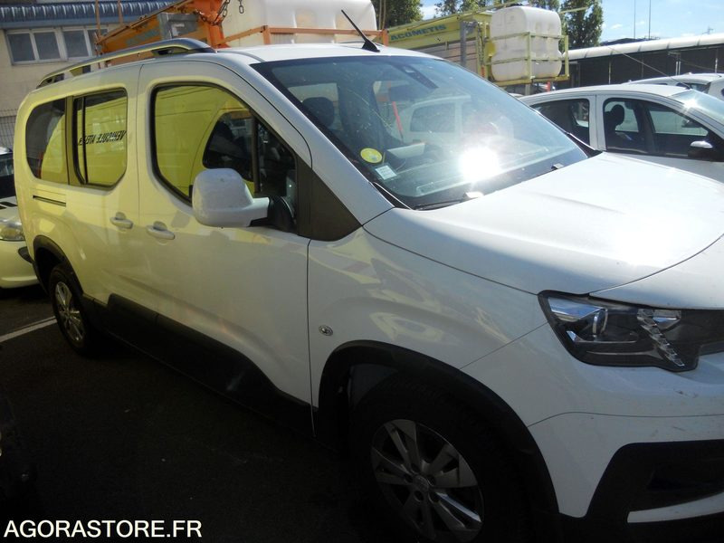 LOT 14 SLT - PEUGEOT RIFTER 7 PL - Voiture: photos 4 LOT 14 SLT - PEUGEOT RIFTER 7 PL - Voiture: photos 4