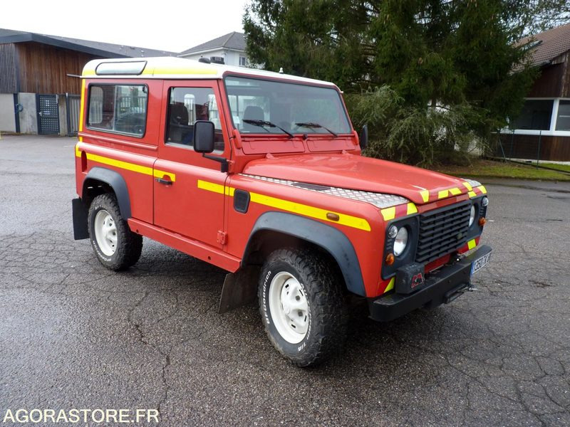 Land Rover Defender Court - 61814kms - 2001 - SUV: photos 1 Land Rover Defender Court - 61814kms - 2001 - SUV: photos 1